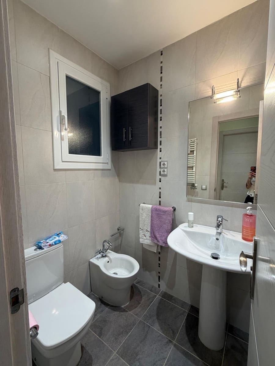 4 bedroom Flat for sale in Lleida city - € 185,000 (Ref: 10005728)