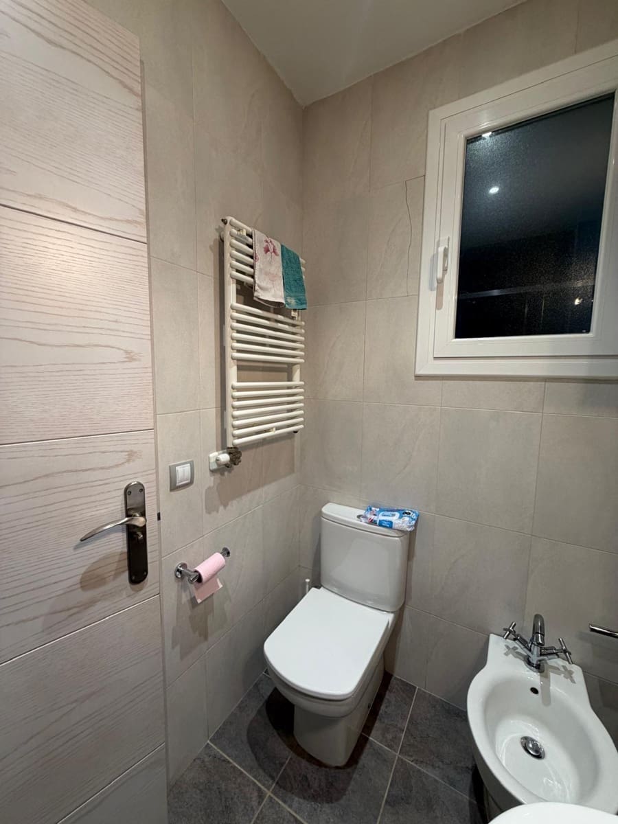 4 bedroom Flat for sale in Lleida city - € 185,000 (Ref: 10005728)