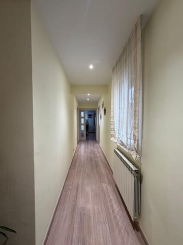 4 bedroom Flat for sale in Lleida city - € 185,000 (Ref: 10005728)