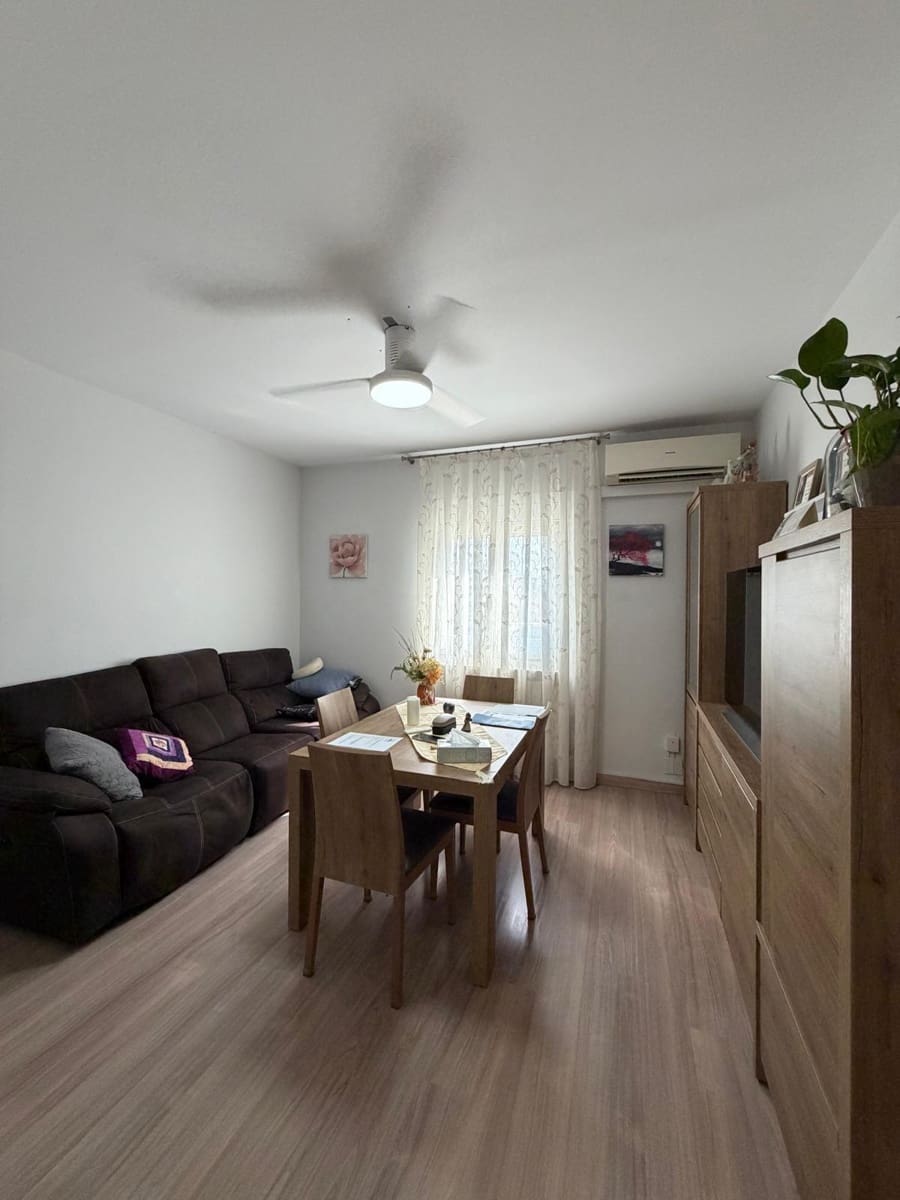4 bedroom Flat for sale in Lleida city - € 185,000 (Ref: 10005728)