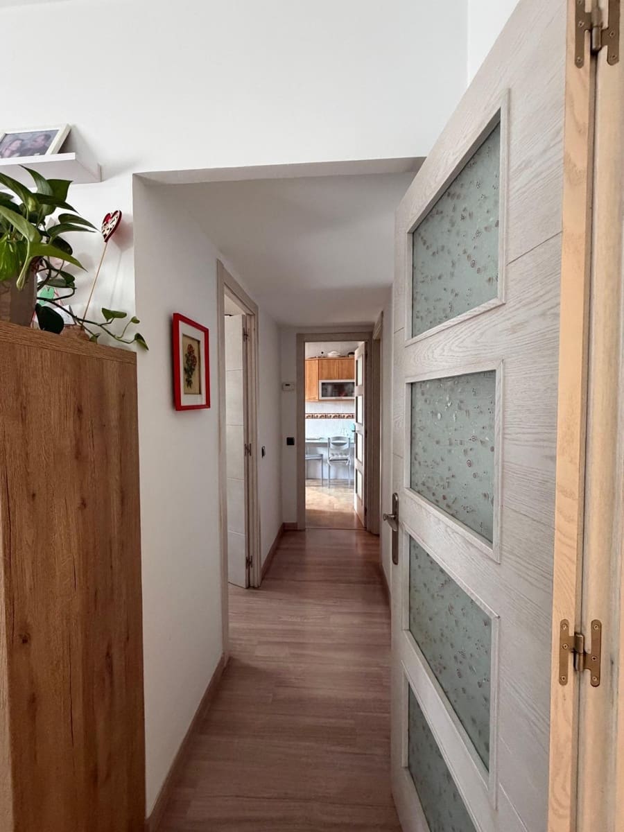 4 bedroom Flat for sale in Lleida city - € 185,000 (Ref: 10005728)