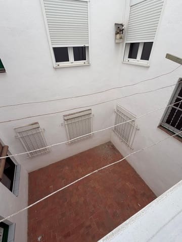 4 bedroom Flat for sale in Lleida city - € 185,000 (Ref: 10005728)