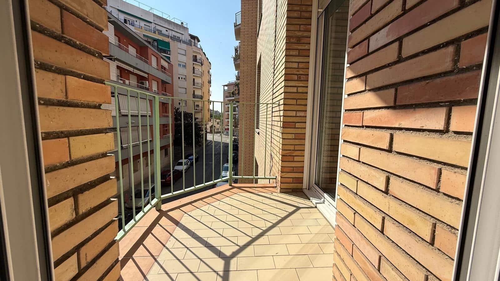 4 bedroom Flat for sale in Girona city - € 265,000 (Ref: 10009200)