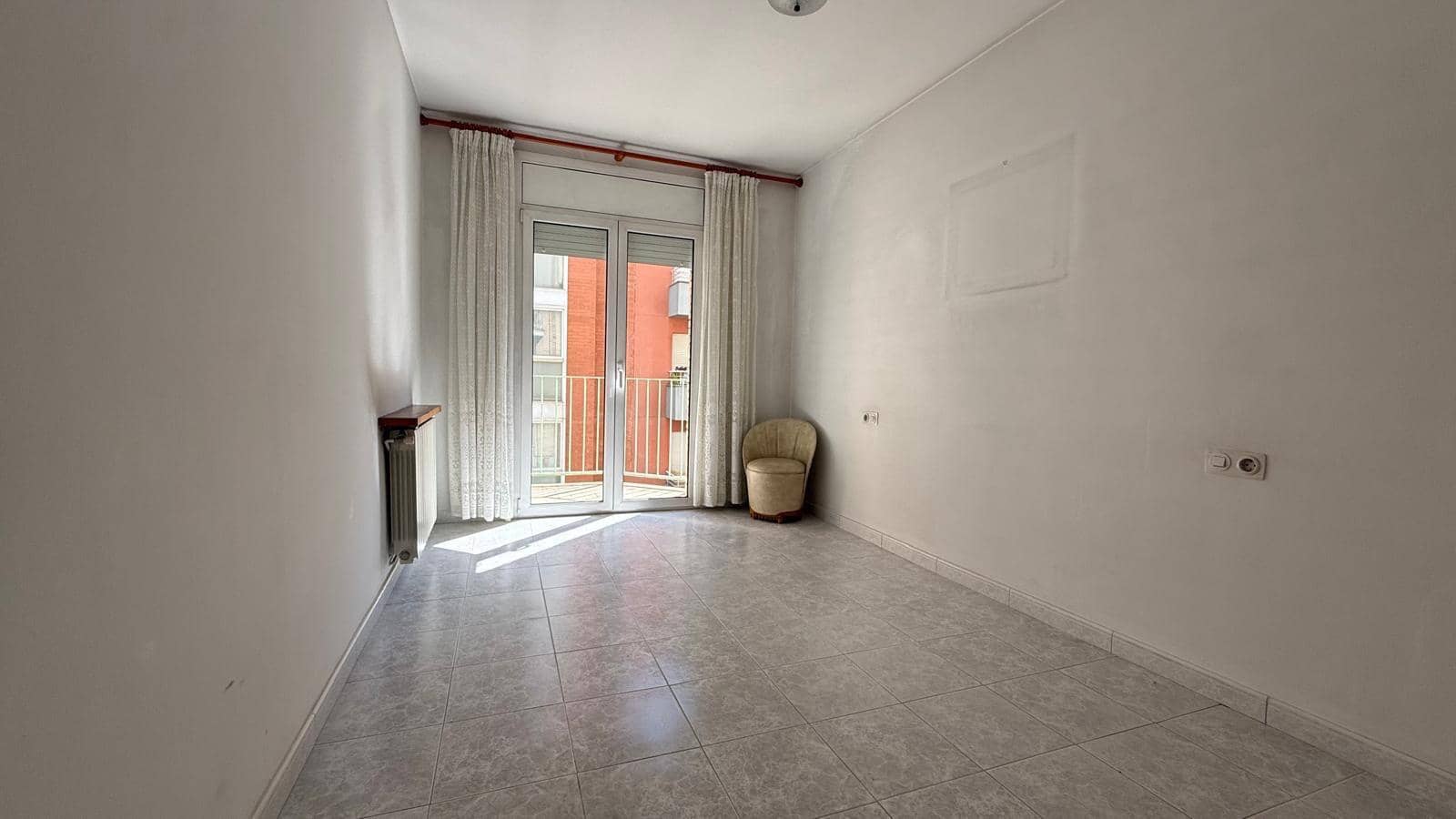 4 bedroom Flat for sale in Girona city - € 265,000 (Ref: 10009200)