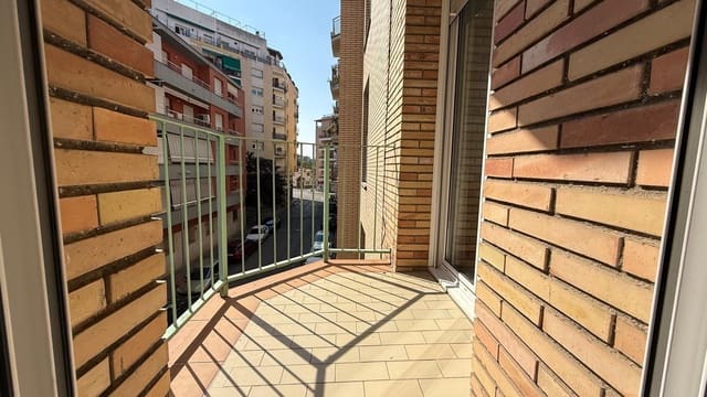 4 bedroom Flat for sale in Girona city - € 265,000 (Ref: 10009200)