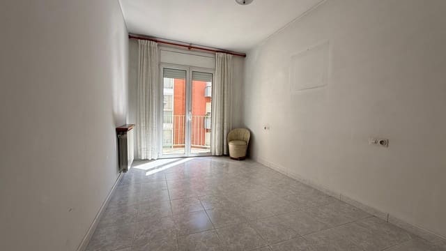 4 bedroom Flat for sale in Girona city - € 265,000 (Ref: 10009200)