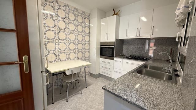 4 bedroom Flat for sale in Girona city - € 265,000 (Ref: 10009200)