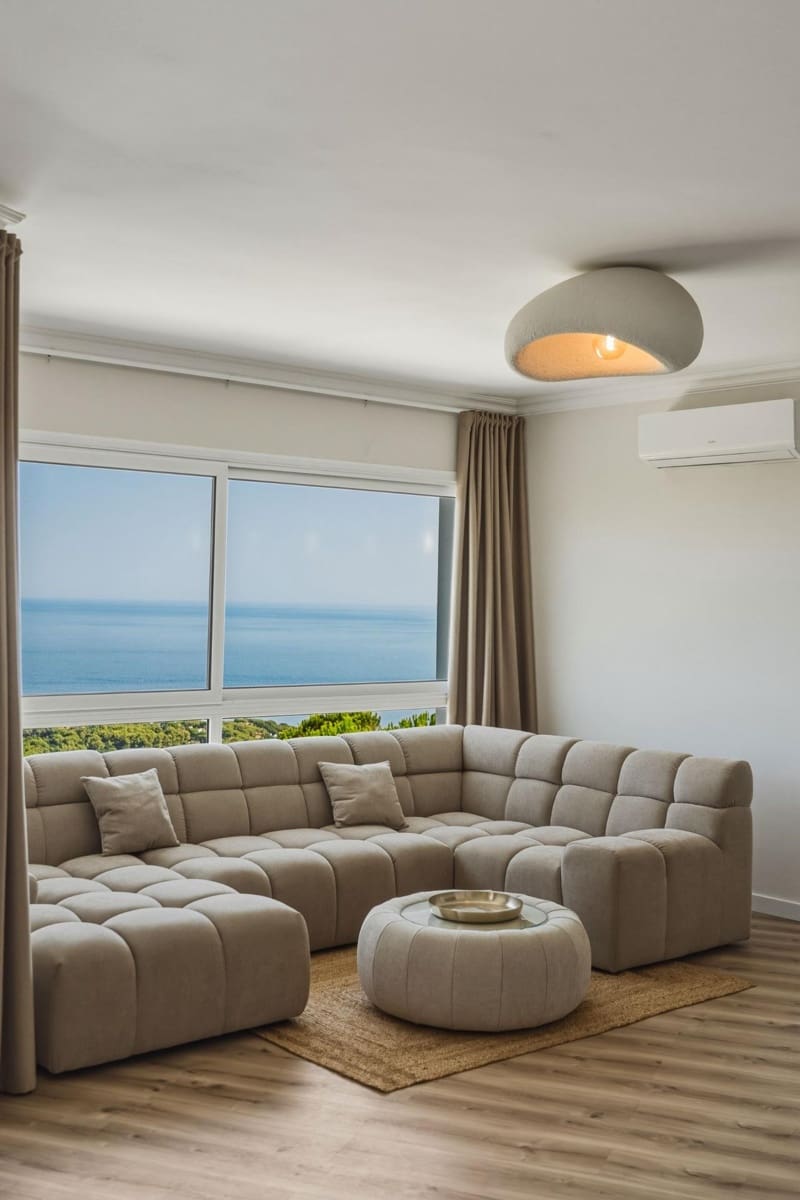 5 makuuhuone Huvila myytävänä paikassa Lloret de Mar mukana uima-altaan 
autotalli - 4 500 000 € (Ref: 10030671)