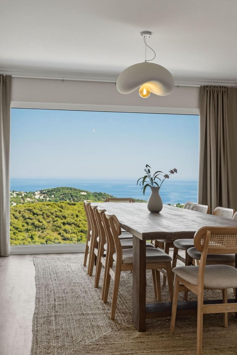 5 makuuhuone Huvila myytävänä paikassa Lloret de Mar mukana uima-altaan 
autotalli - 4 500 000 € (Ref: 10030671)