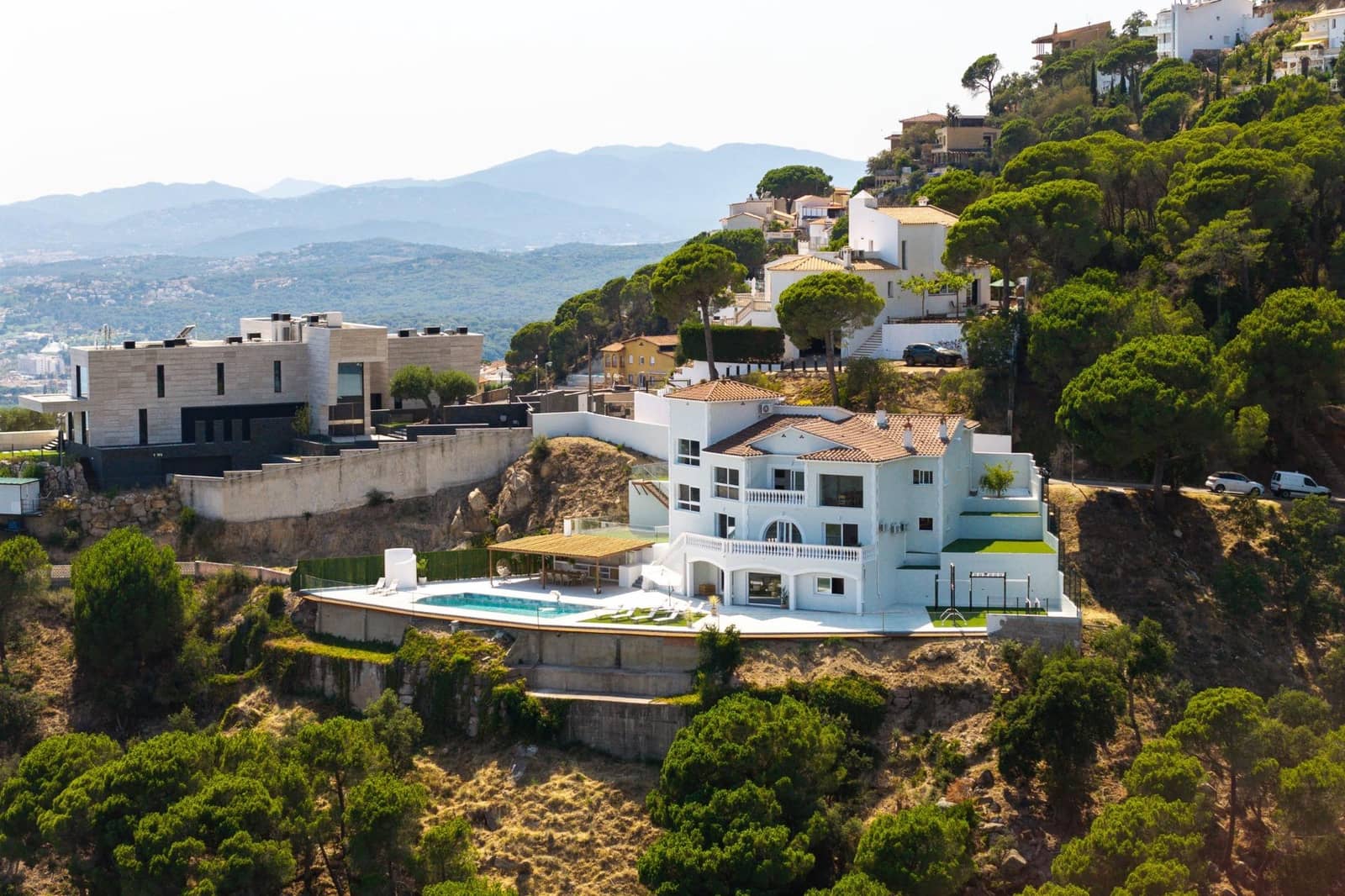 5 makuuhuone Huvila myytävänä paikassa Lloret de Mar mukana uima-altaan 
autotalli - 4 500 000 € (Ref: 10030671)