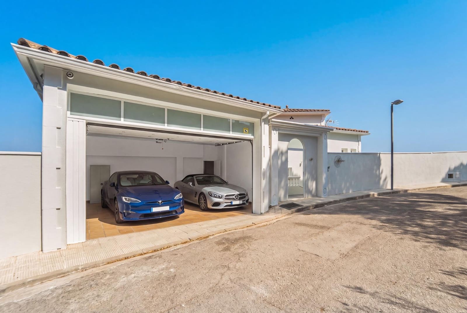 5 makuuhuone Huvila myytävänä paikassa Lloret de Mar mukana uima-altaan 
autotalli - 4 500 000 € (Ref: 10030671)