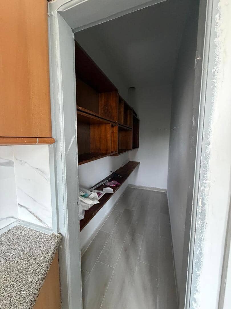 8 bedroom Apartment for sale in Lleida city - € 163,000 (Ref: 9829836)
