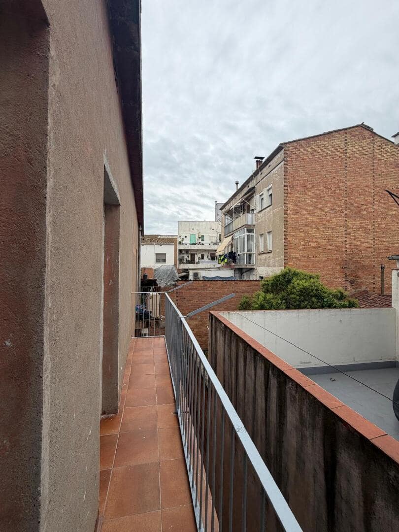 8 bedroom Apartment for sale in Lleida city - € 163,000 (Ref: 9829836)