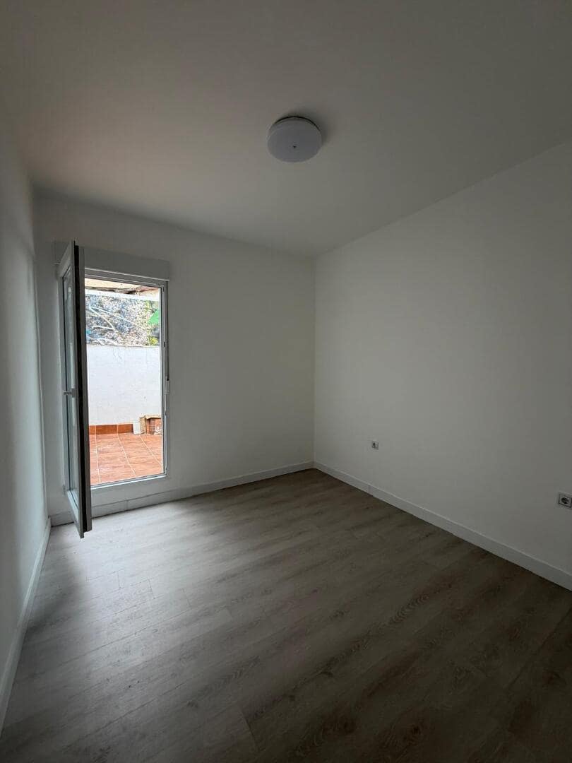 8 bedroom Apartment for sale in Lleida city - € 163,000 (Ref: 9829836)