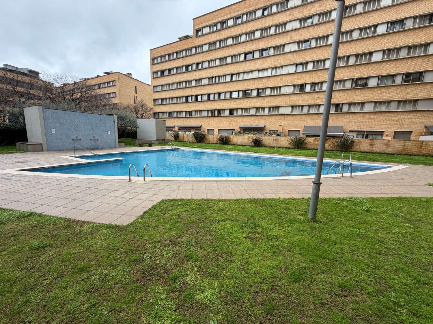 2 sypialnia Apartament na sprzedaż w Miasto Girona z basenem - 259 000 € (Ref: 9829838)