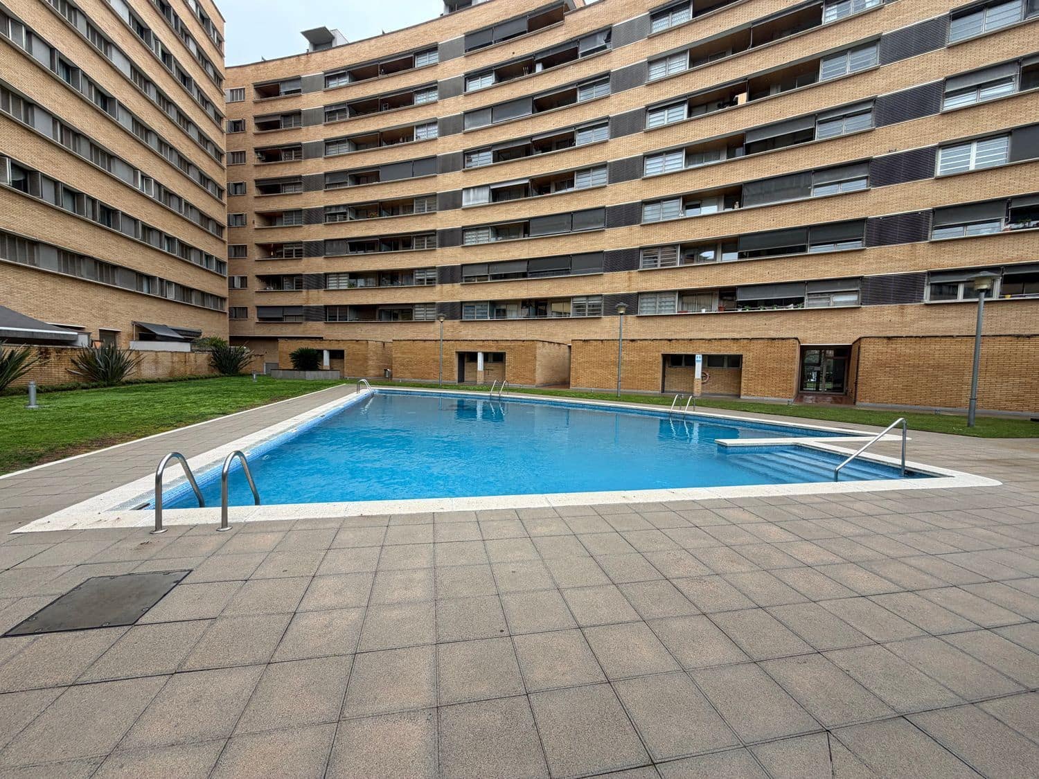 2 sypialnia Apartament na sprzedaż w Miasto Girona z basenem - 259 000 € (Ref: 9829838)