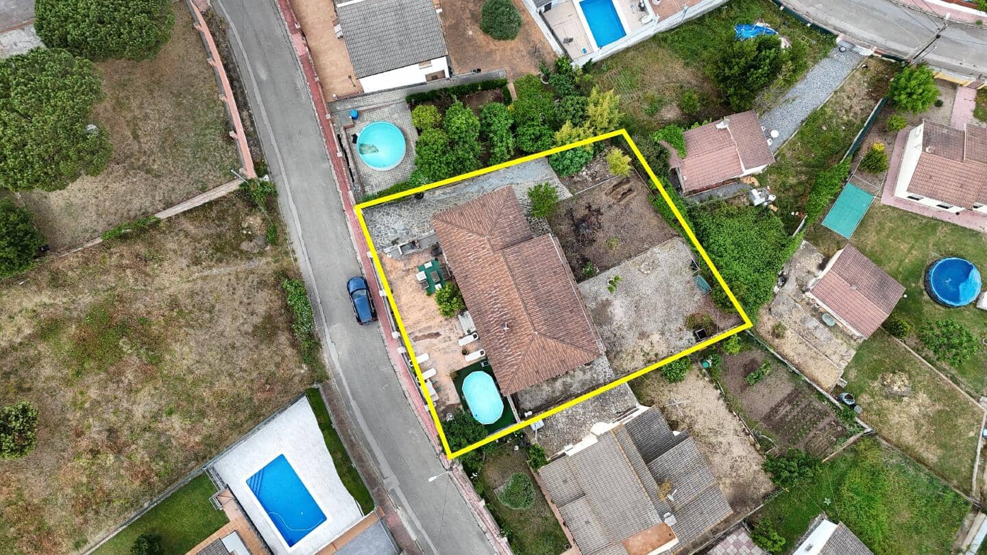 4 bedroom Townhouse for sale in Macanet de la Selva - € 280,000 (Ref: 9829841)