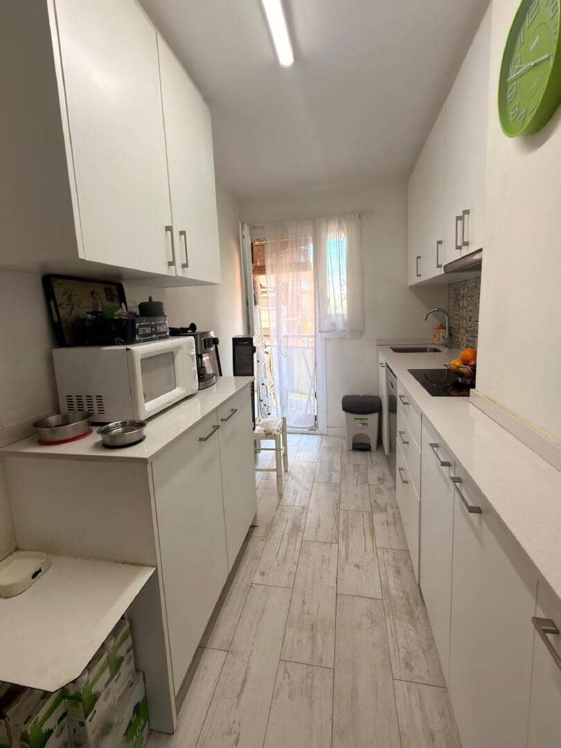 3 bedroom Apartment for sale in Lleida city - € 179,900 (Ref: 9829842)
