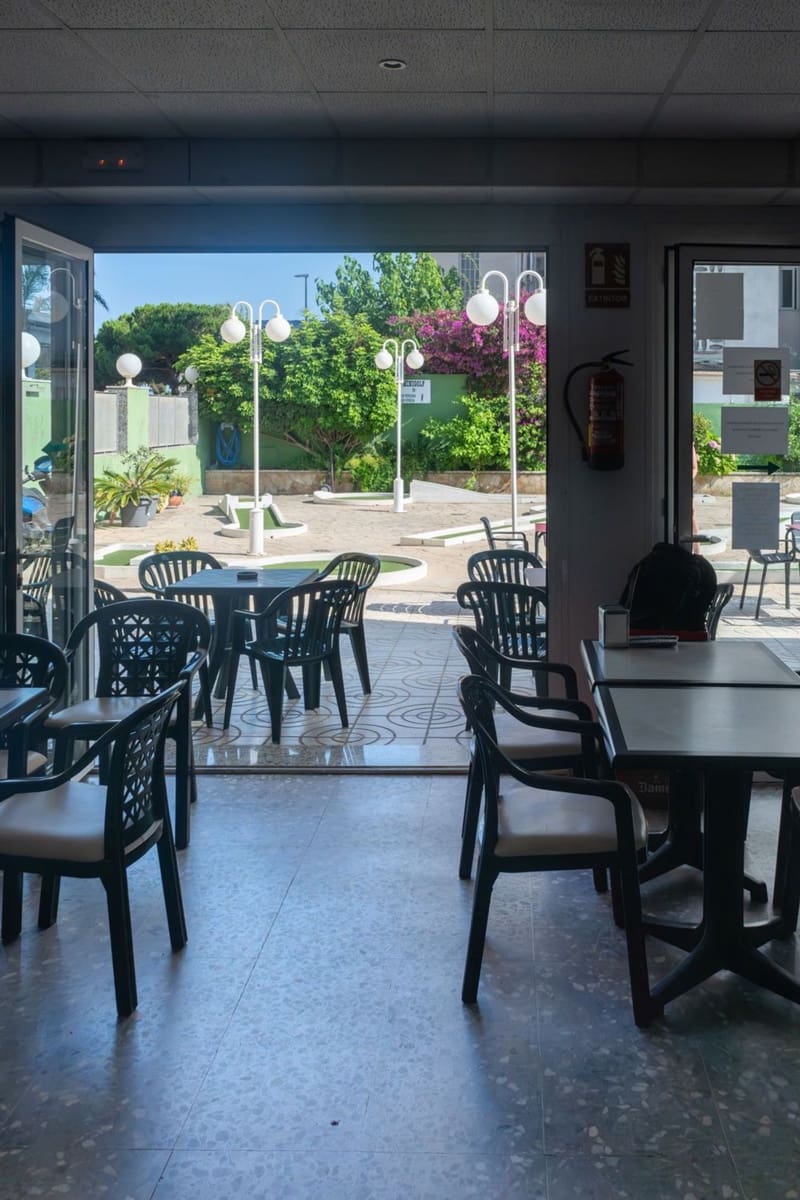 Apartment for sale in Malgrat de Mar - € 1,500,000 (Ref: 9829845)