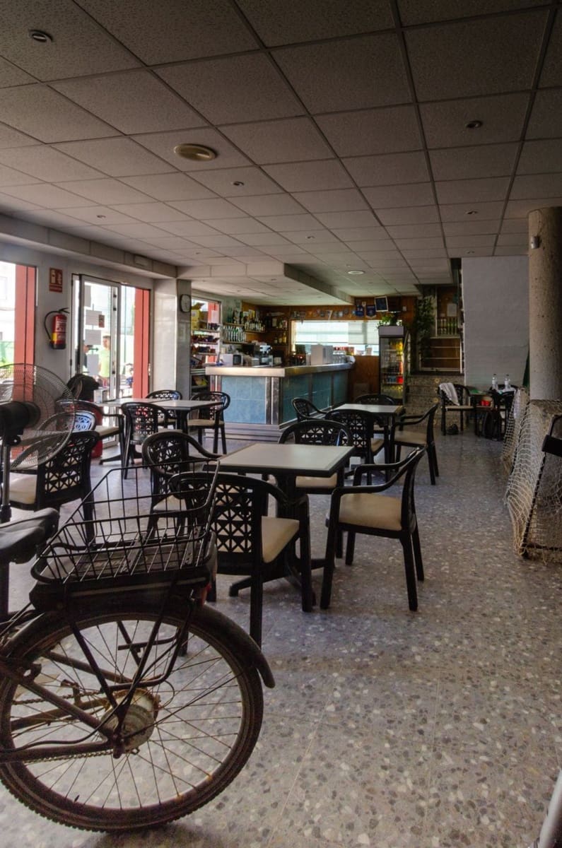Apartment for sale in Malgrat de Mar - € 1,500,000 (Ref: 9829845)
