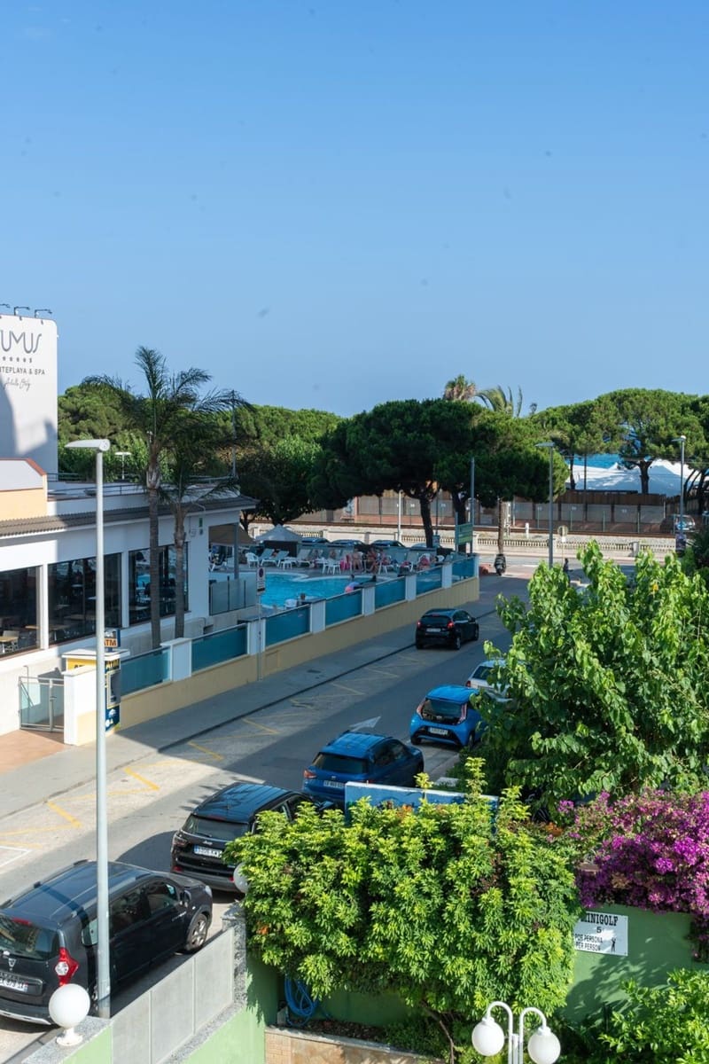 Apartment for sale in Malgrat de Mar - € 1,500,000 (Ref: 9829845)