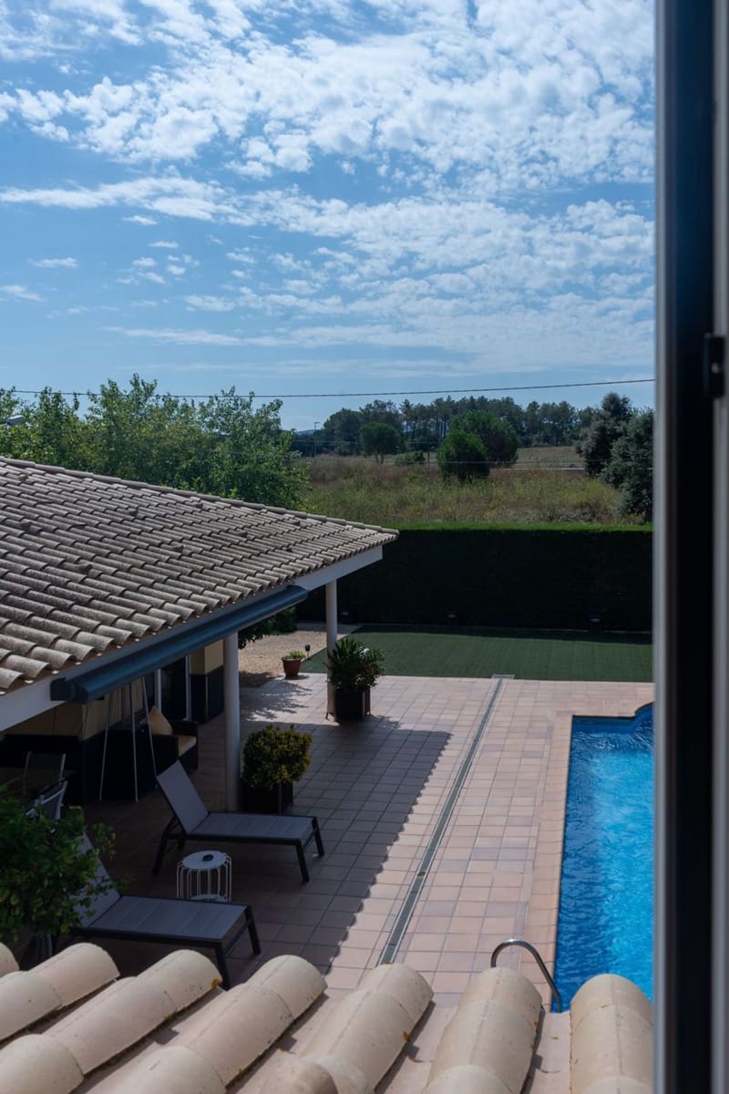 5 chambre Maison de Ville à vendre à Llagostera avec piscine - 690 000 € (Ref: 9829846)