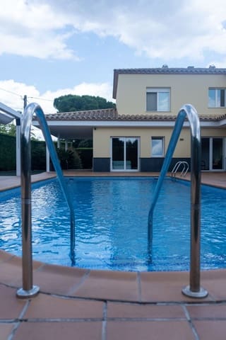 5 soverom Hus til salgs i Llagostera med svømmebasseng - € 690 000 (Ref: 9829846)