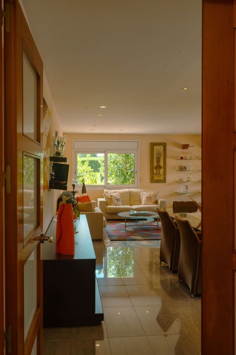 5 chambre Maison de Ville à vendre à Llagostera avec piscine - 690 000 € (Ref: 9829846)