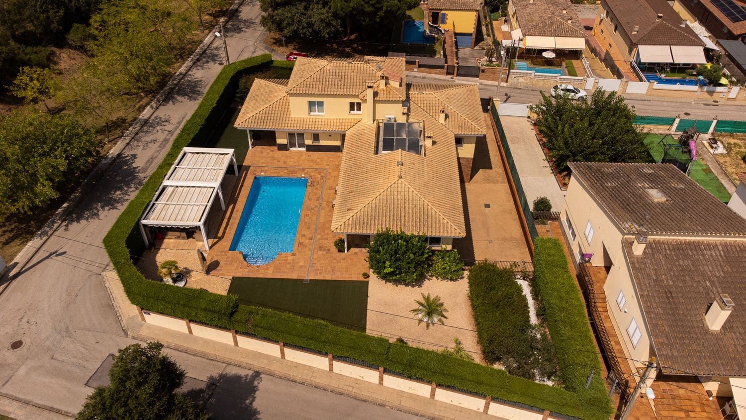 5 chambre Maison de Ville à vendre à Llagostera avec piscine - 690 000 € (Ref: 9829846)