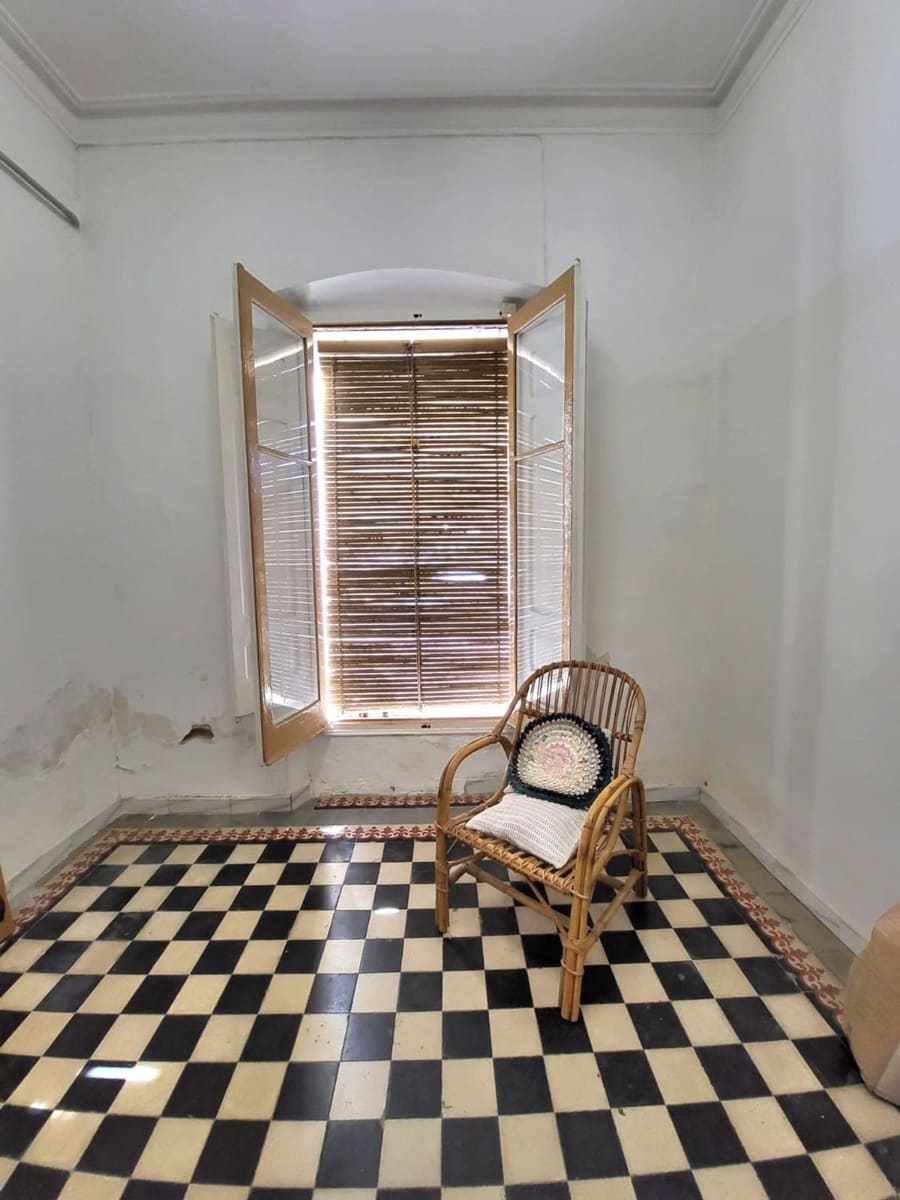 6 chambre Maison de Ville à vendre à Llagostera - 360 000 € (Ref: 9829847)