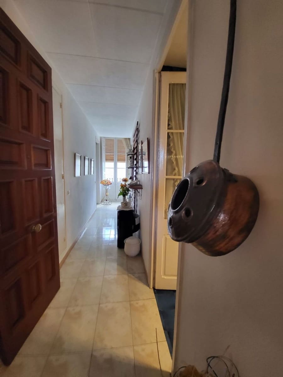6 chambre Maison de Ville à vendre à Llagostera - 360 000 € (Ref: 9829847)