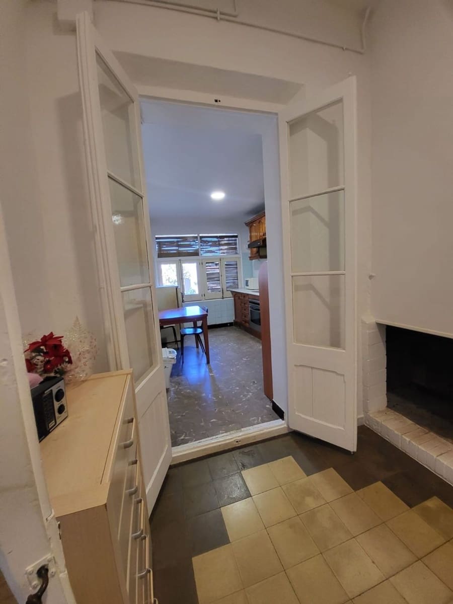 6 chambre Maison de Ville à vendre à Llagostera - 360 000 € (Ref: 9829847)
