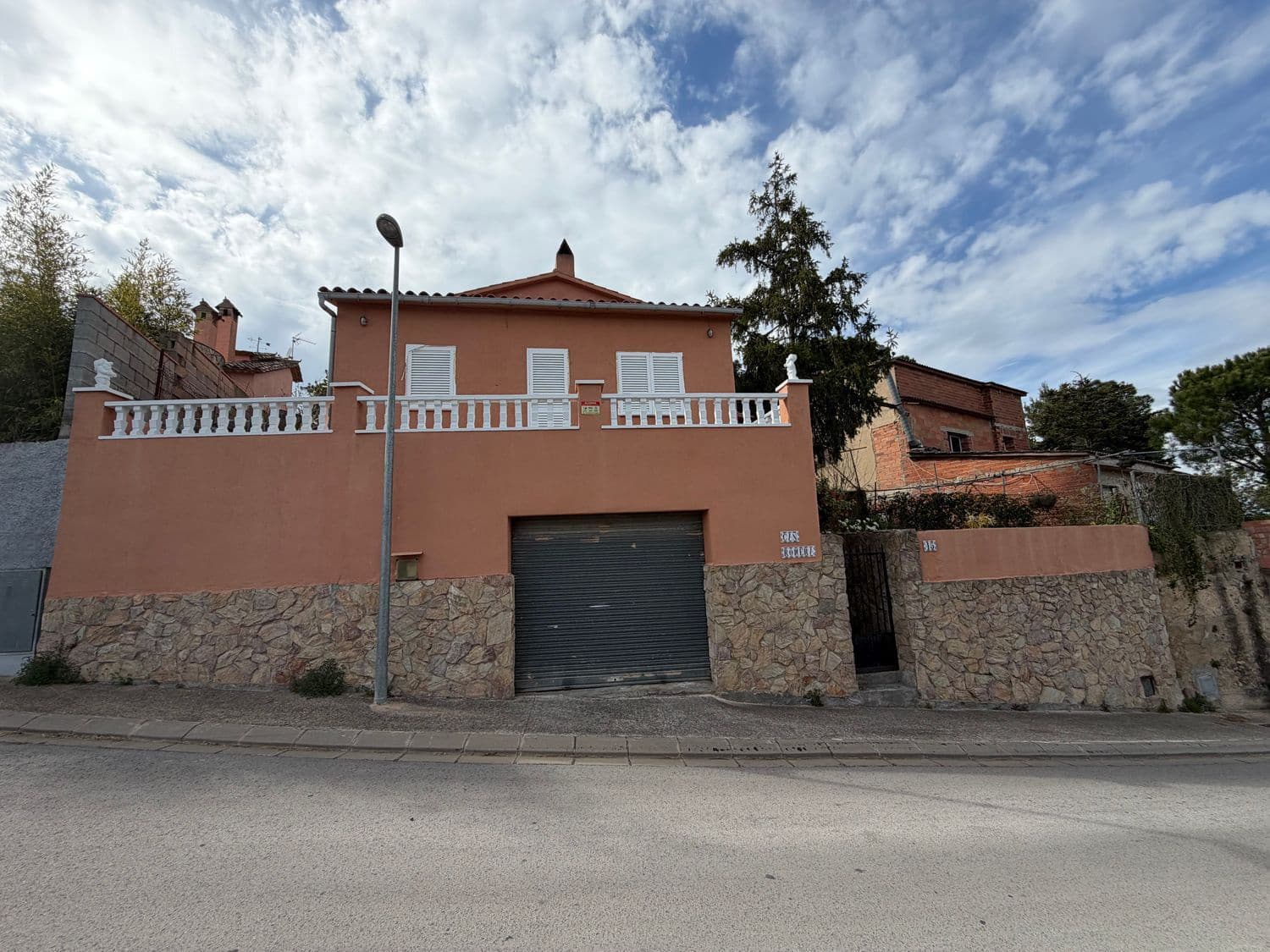 5 bedroom Townhouse for sale in Llagostera - € 225,000 (Ref: 9829848)