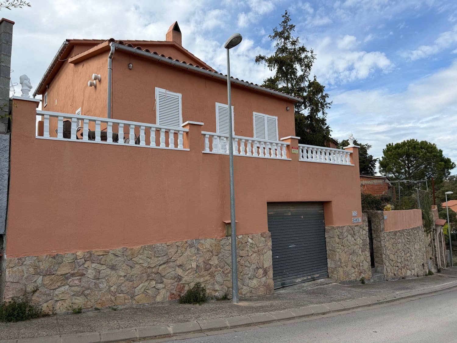 5 bedroom Townhouse for sale in Llagostera - € 225,000 (Ref: 9829848)