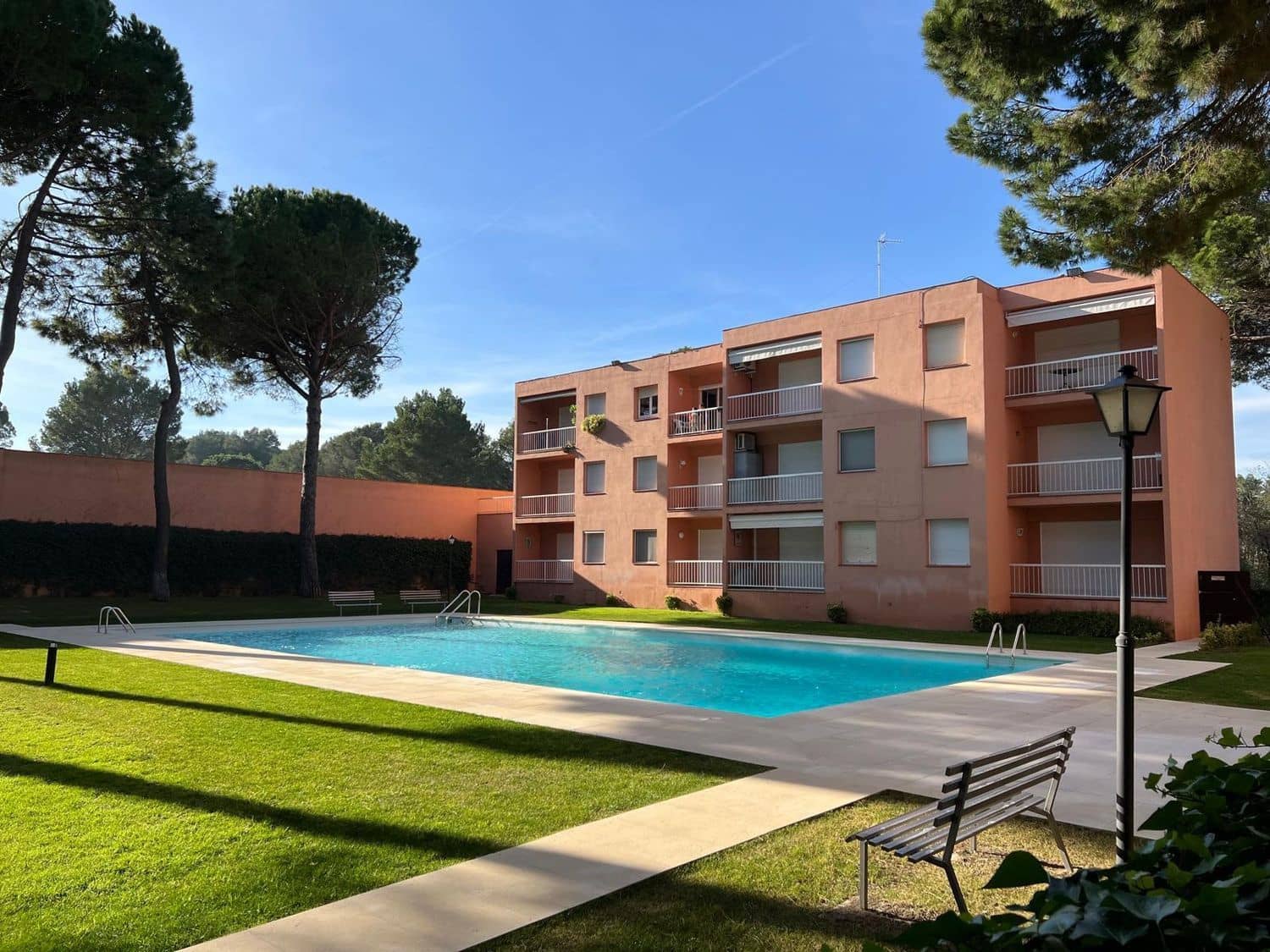 Apartment for sale in Els Masos De Pals with pool - € 135,000 (Ref: 9829853)