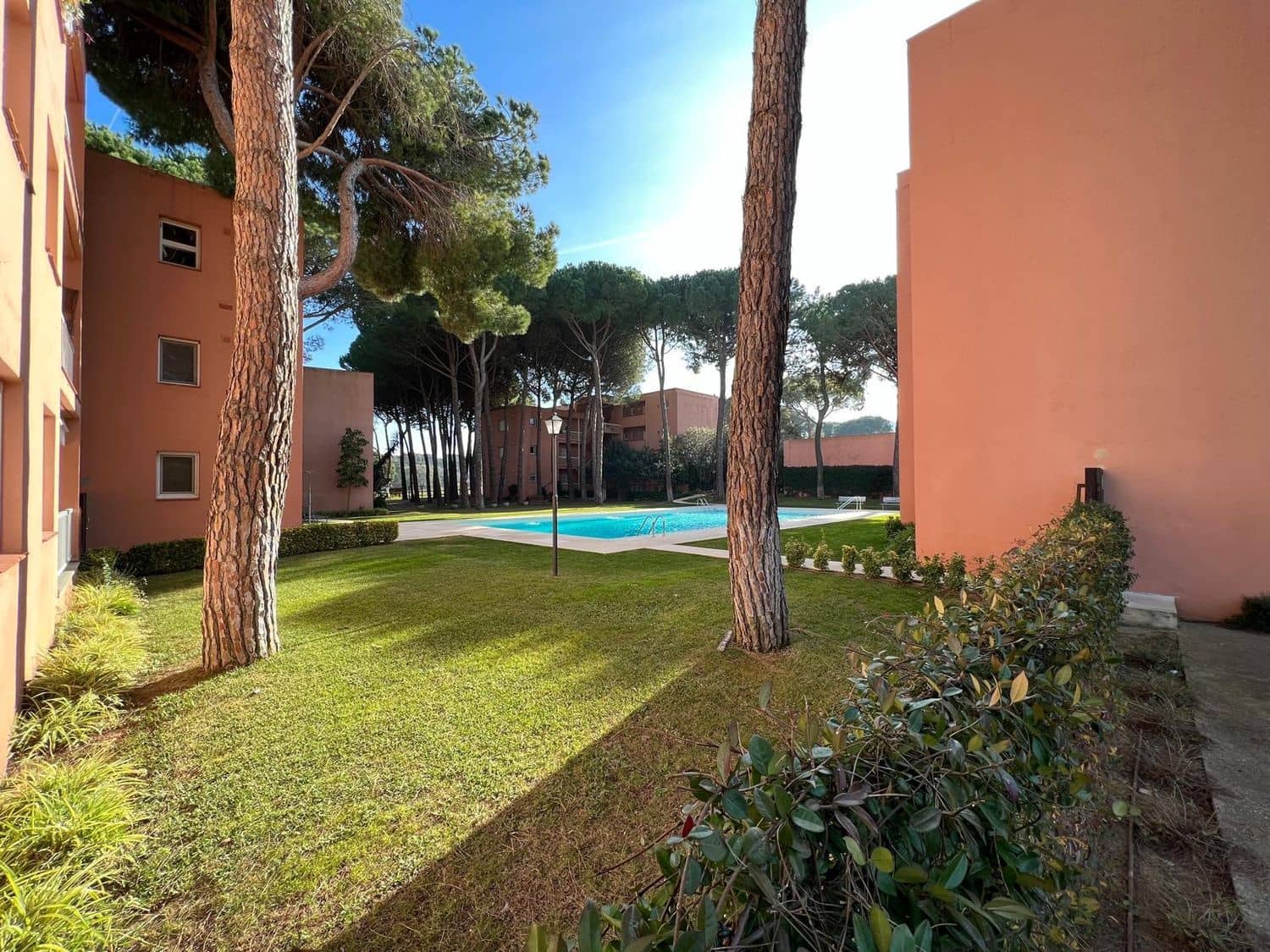 Apartment for sale in Els Masos De Pals with pool - € 135,000 (Ref: 9829853)