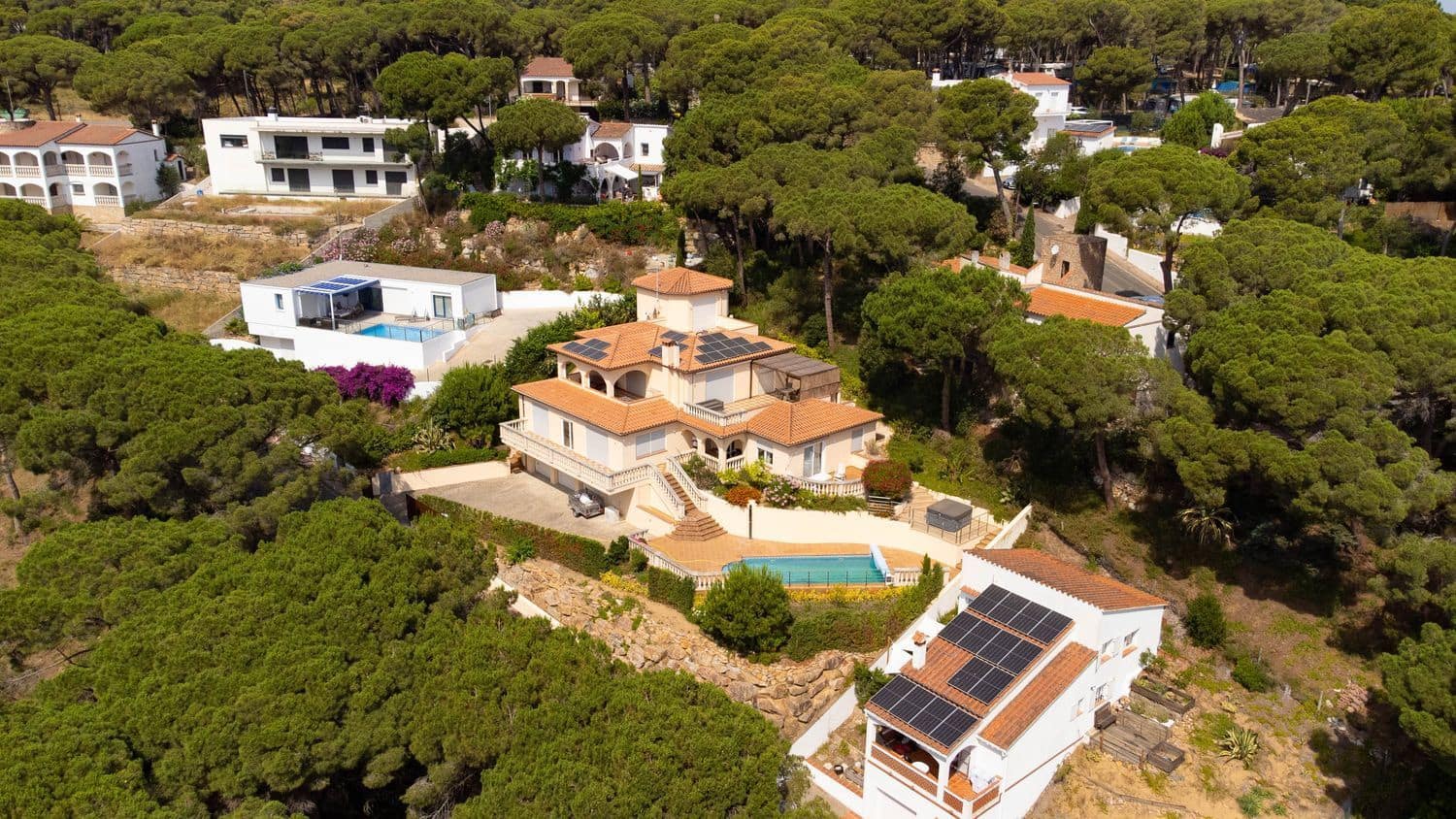 Casa de 8 habitaciones en Pals en venta con piscina - 1.100.000 € (Ref: 9829854)