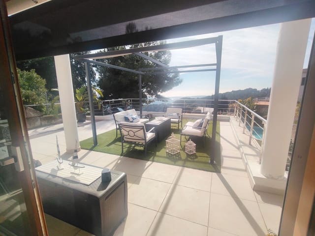 4 bedroom Townhouse for sale in Sant Cebrià de Vallalta with pool - € 750,000 (Ref: 9829863)