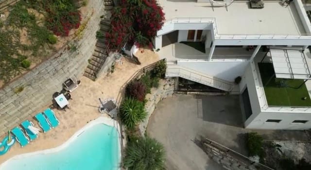4 bedroom Townhouse for sale in Sant Cebrià de Vallalta with pool - € 750,000 (Ref: 9829863)