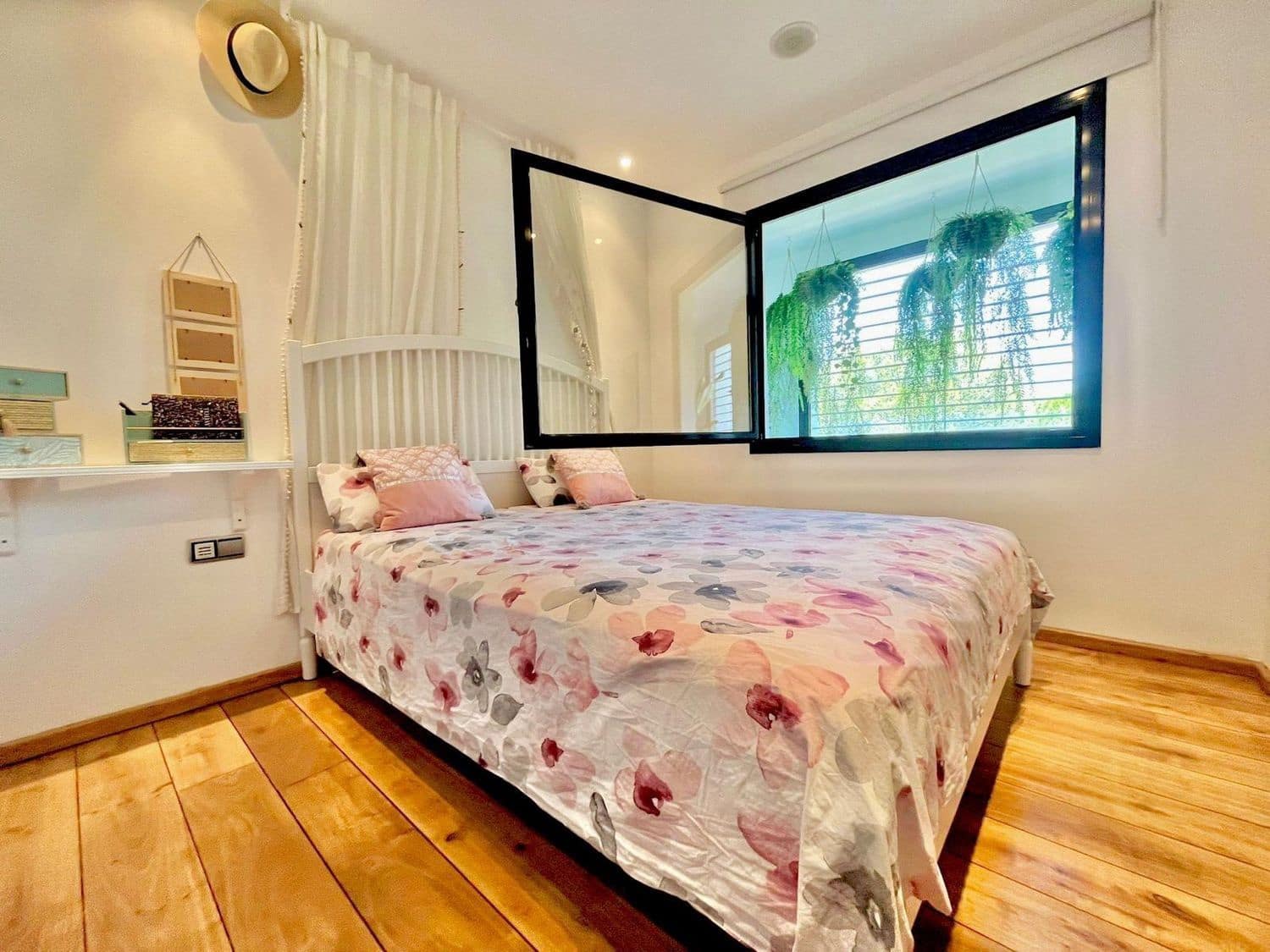 6 soveværelse Byhus til salg i Blanes med swimmingpool - € 794.000 (Ref: 9829864)