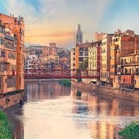 Lejlighed til salg i Girona by - € 16.250.000 (Ref: 9829865)