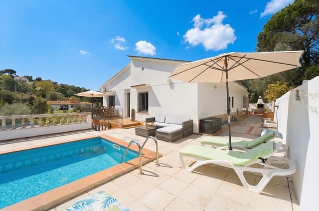 4 bedroom Townhouse for sale in Mas Altaba, Maçanet de la Selva with pool - € 349,000 (Ref: 9829867)