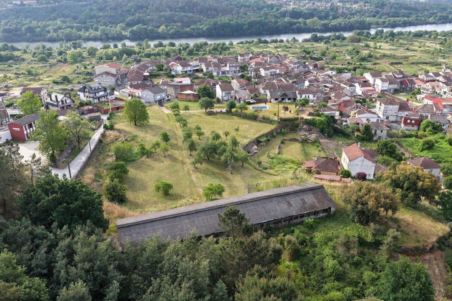 Grunde uden byggetilladelser til salg i Ribadavia - € 2.000.000 (Ref: 9829868)