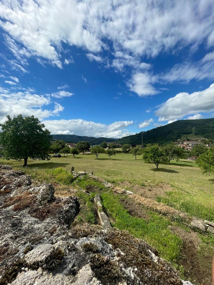 Grunde uden byggetilladelser til salg i Ribadavia - € 2.000.000 (Ref: 9829868)