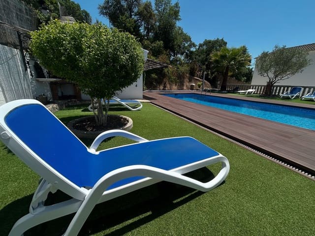 4 bedroom Townhouse for sale in Aiguaviva Parc, Vidreres with pool - € 365,000 (Ref: 9829870)