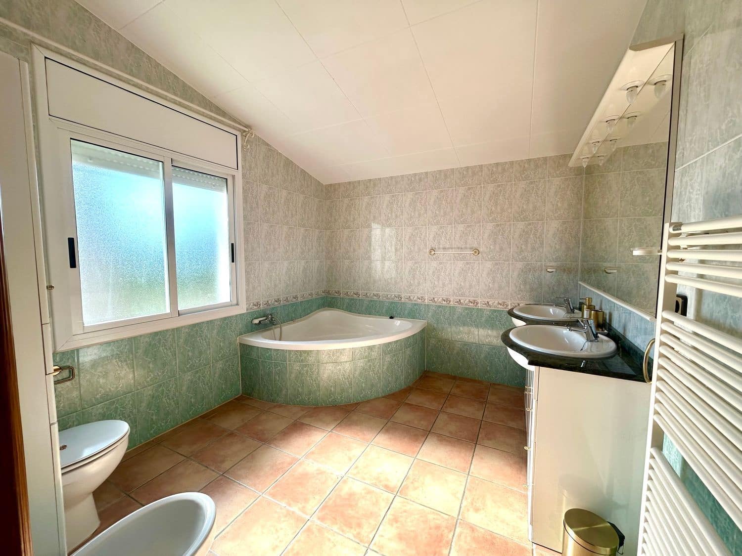 4 bedroom Townhouse for sale in Vidreres with pool - € 365,000 (Ref: 9829870)