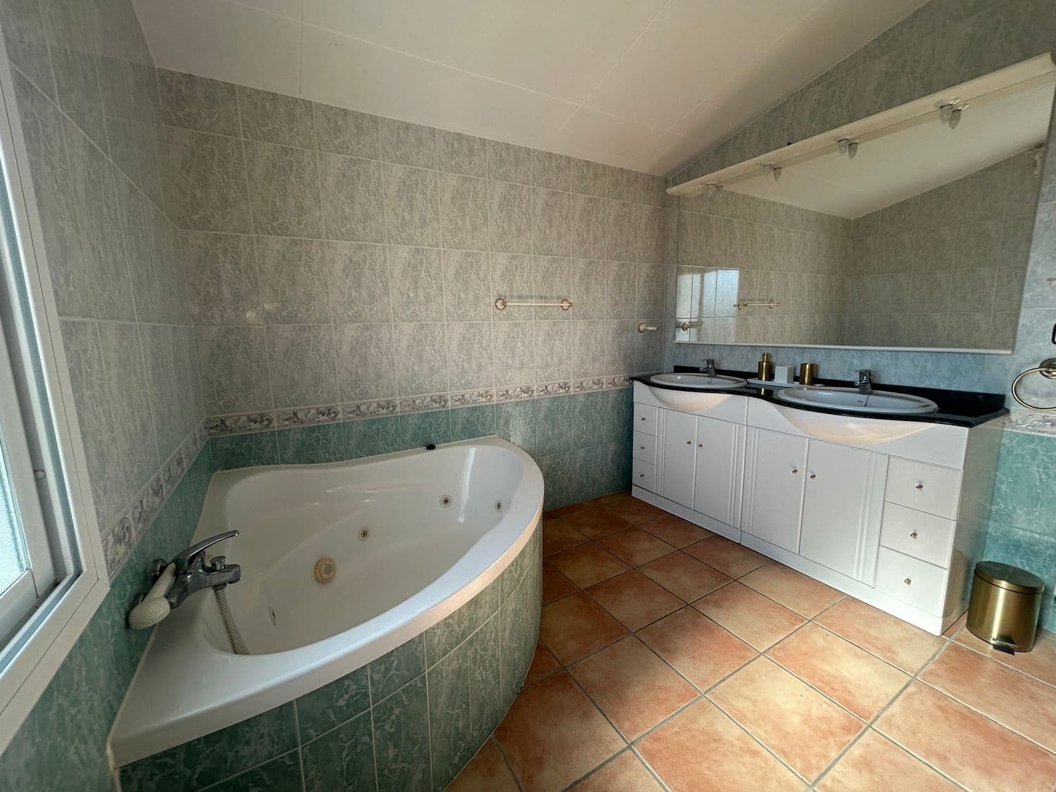 4 bedroom Townhouse for sale in Vidreres with pool - € 365,000 (Ref: 9829870)