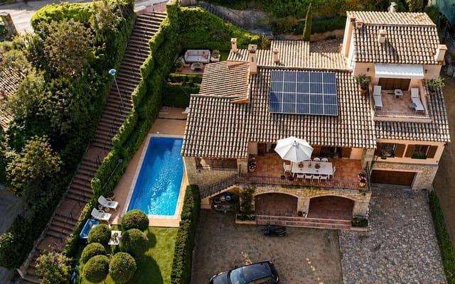 9 bedroom Townhouse for sale in Llafranc, Palafrugell with pool - € 2,100,000 (Ref: 9829873)