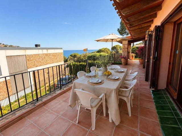 9 bedroom Townhouse for sale in Llafranc, Palafrugell with pool - € 2,100,000 (Ref: 9829873)