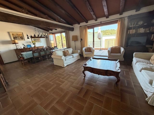 9 bedroom Townhouse for sale in Llafranc, Palafrugell with pool - € 2,100,000 (Ref: 9829873)